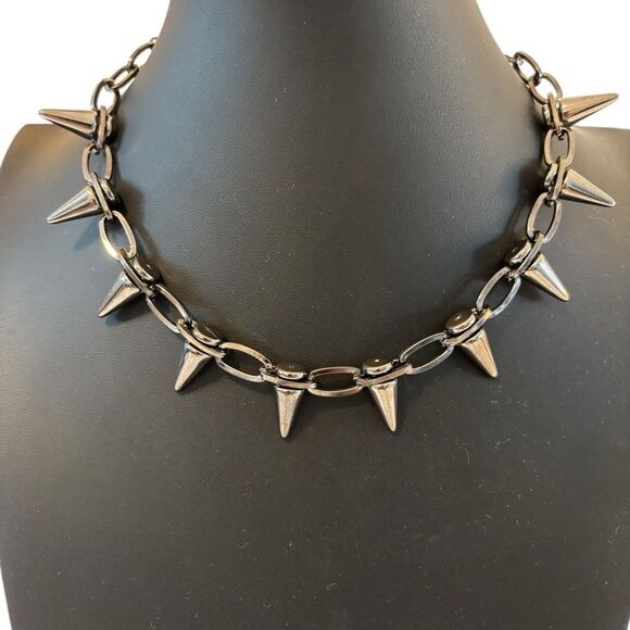 Edgy Silver Spike Gun Metal Necklace - Picture 1 of 5